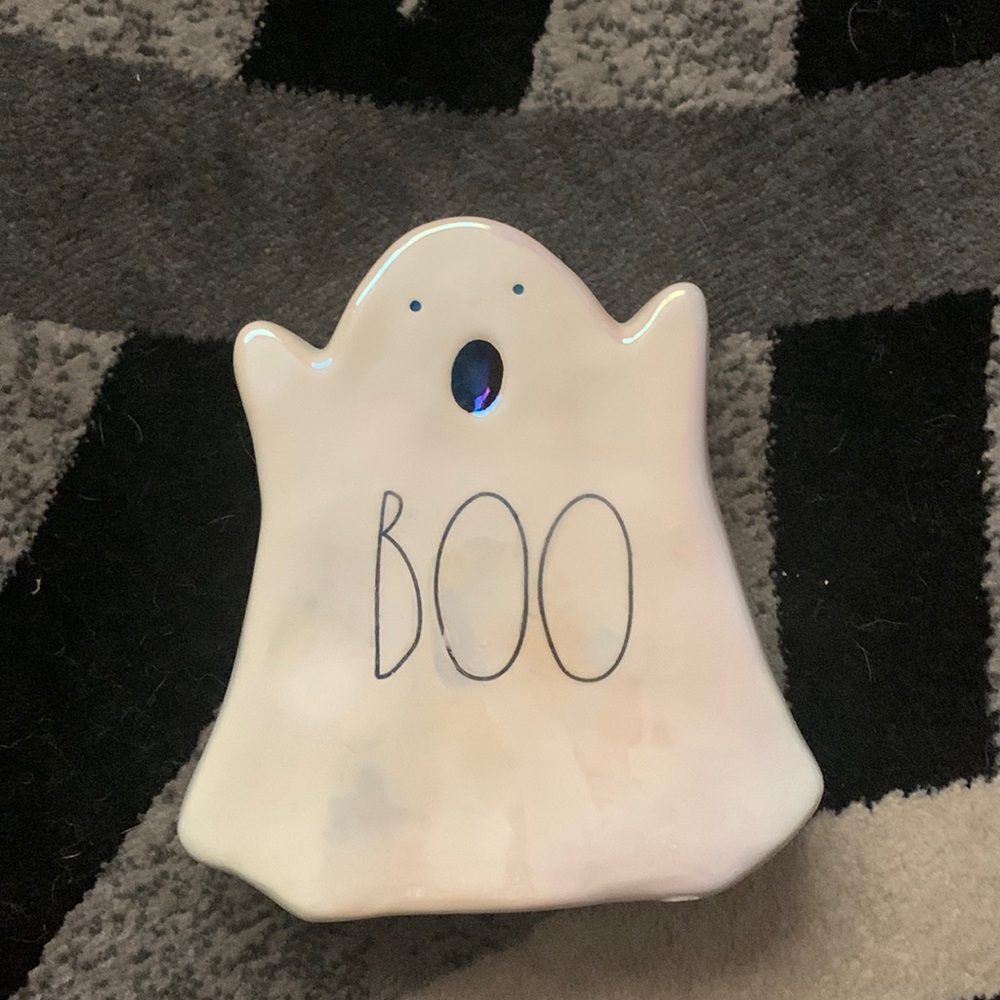 Iridescent ghost statue